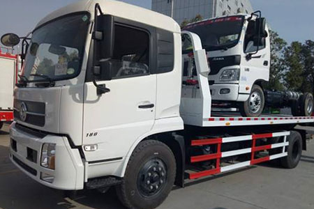 鄂咸高速道路救援拖车 维修各种货车 半挂车 小汽车 各种事故车辆维修救援